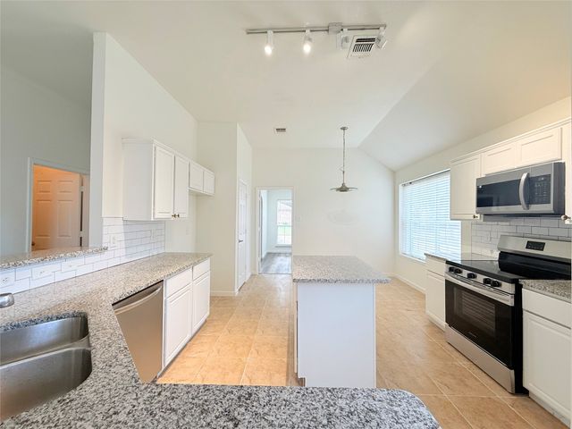 7960 Salmon Run Way, Fort Worth, TX 76137