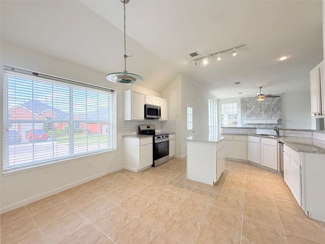 7960 Salmon Run Way, Fort Worth, TX 76137