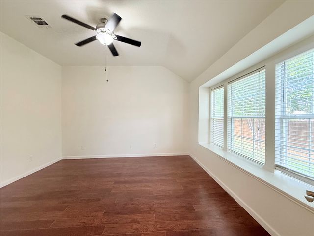7960 Salmon Run Way, Fort Worth, TX 76137