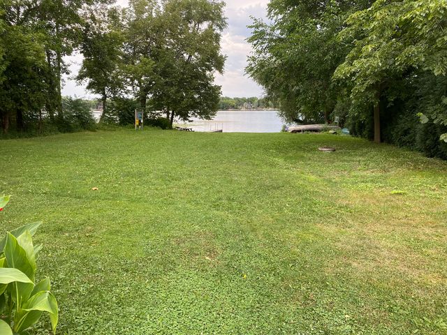 34069 N Hainesville Road, Round Lake, IL 60073