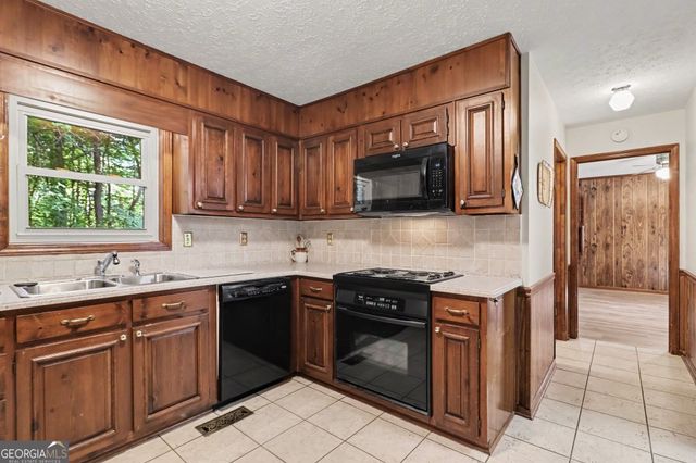 1373 Fernwood Court, Villa Rica, GA 30180