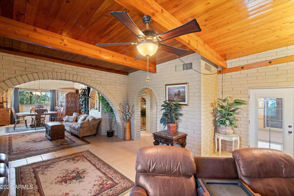 Image 16 of property listing at 9033 S 545TH Avenue, Tonopah, AZ 85354