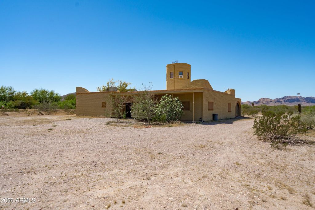 Image 51 of property listing at 9033 S 545TH Avenue, Tonopah, AZ 85354
