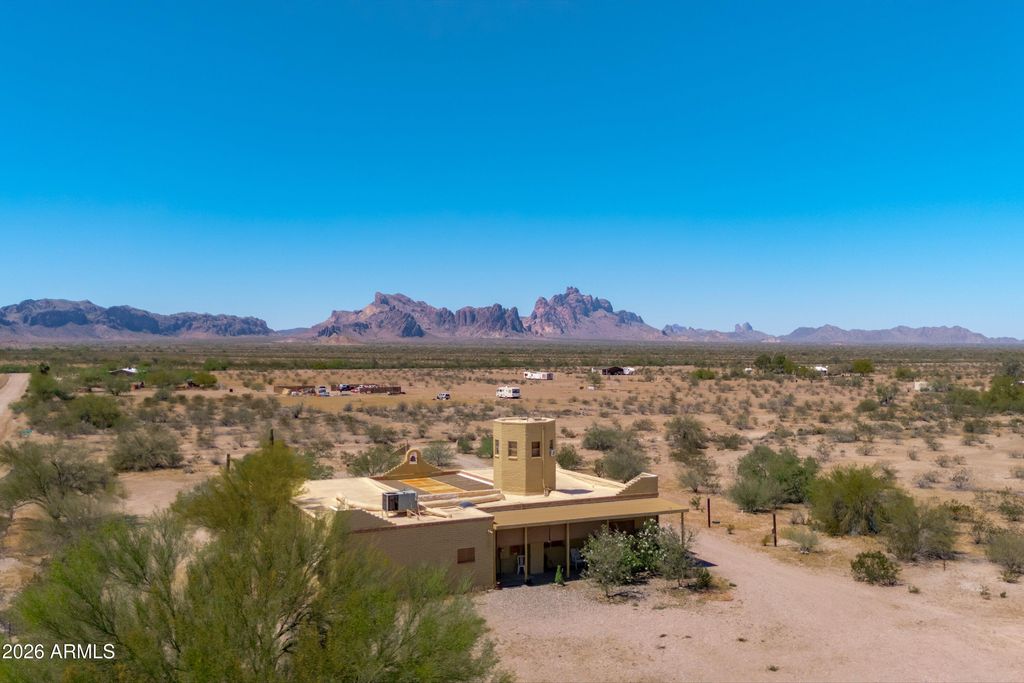 Image 55 of property listing at 9033 S 545TH Avenue, Tonopah, AZ 85354