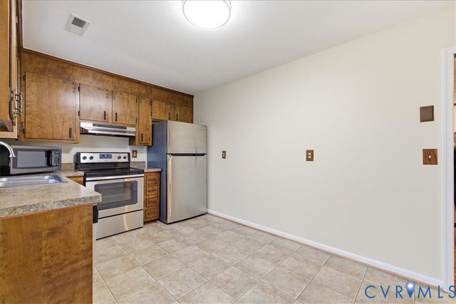 11405 Temple Dr, Petersburg, VA 23805