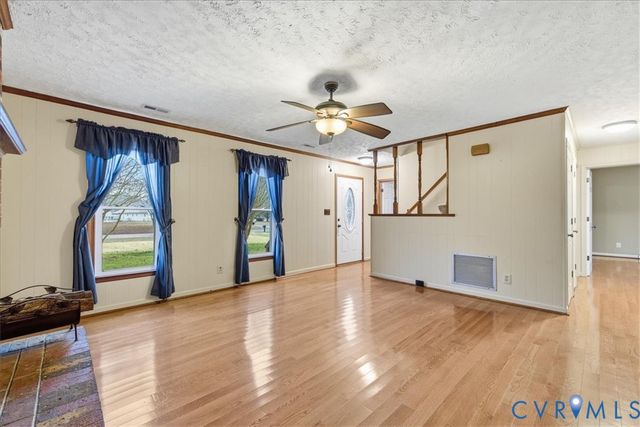 11405 Temple Dr, Petersburg, VA 23805