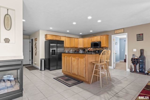 505 Willows Avenue, Chatham, IL 62629