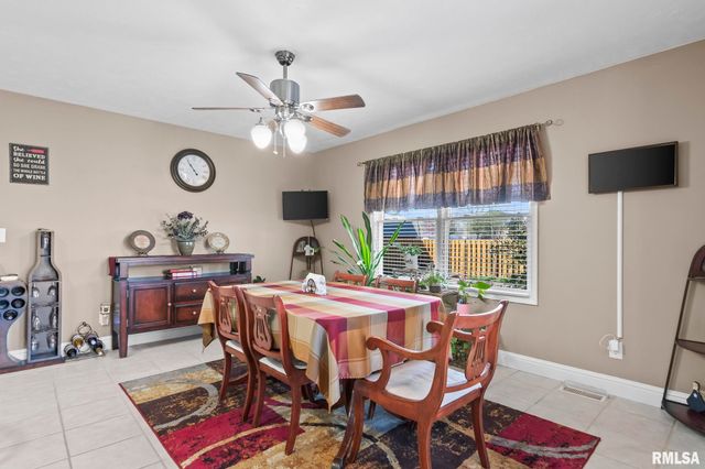 505 Willows Avenue, Chatham, IL 62629
