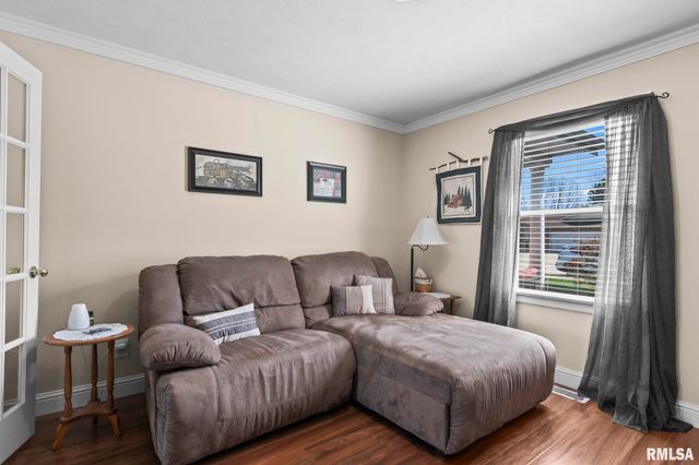 505 Willows Avenue, Chatham, IL 62629