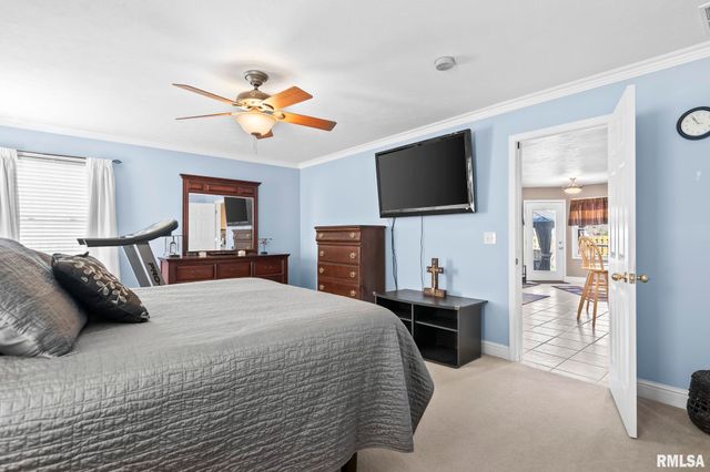 505 Willows Avenue, Chatham, IL 62629