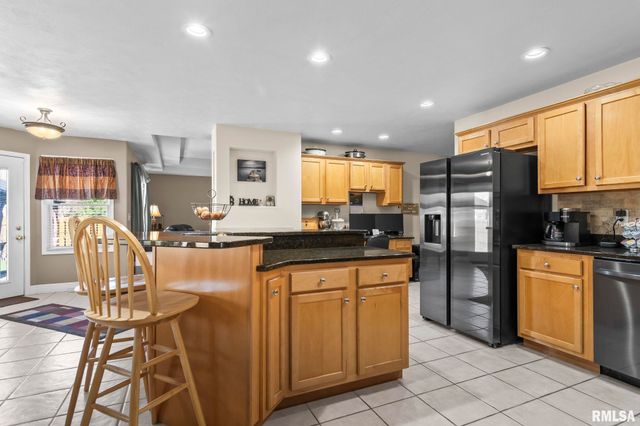 505 Willows Avenue, Chatham, IL 62629