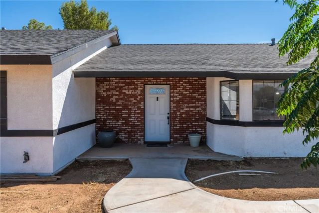 16433 Ocotilla Road, Apple Valley, CA 92307