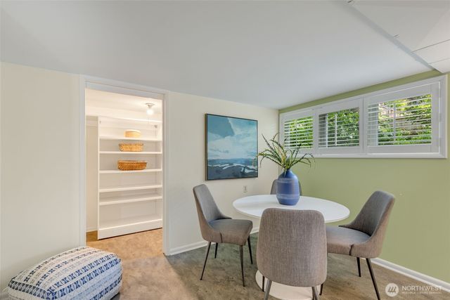 4335 NE 42nd Street, Seattle, WA 98105