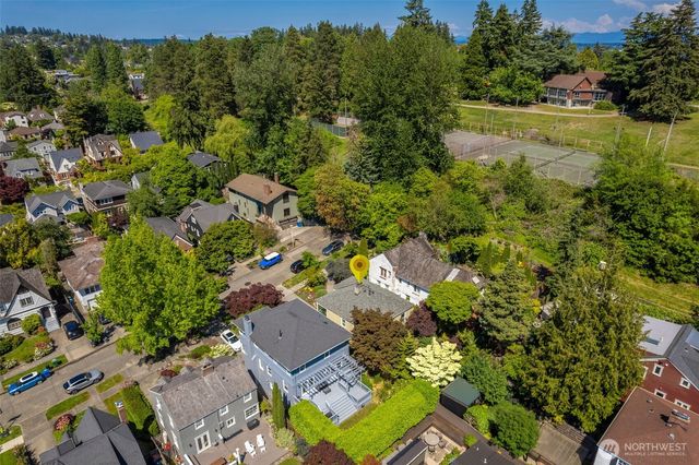 4335 NE 42nd Street, Seattle, WA 98105