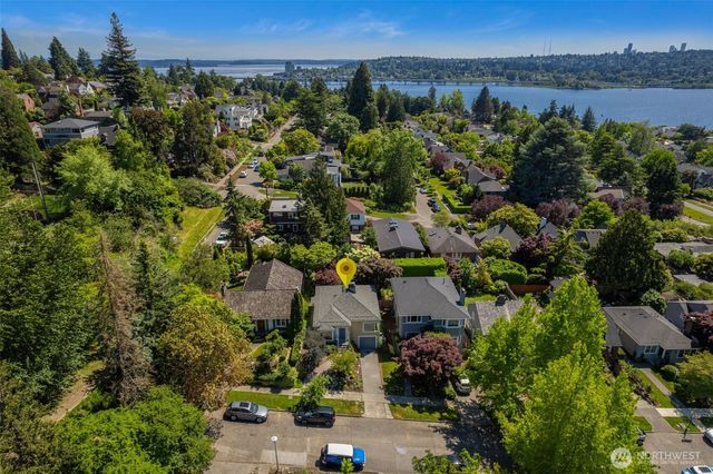 4335 NE 42nd Street, Seattle, WA 98105