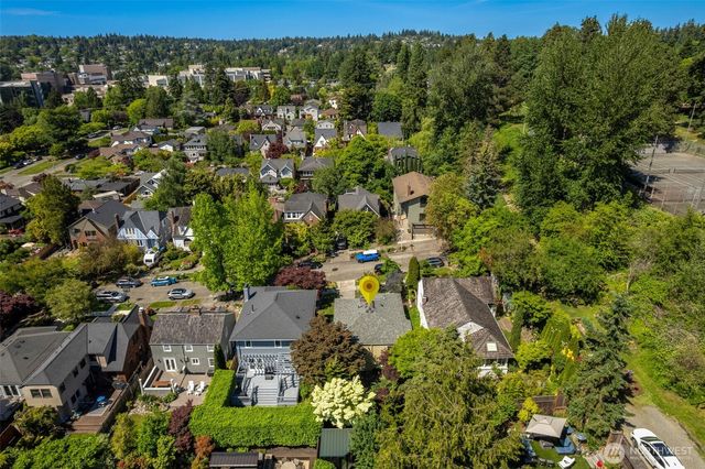 4335 NE 42nd Street, Seattle, WA 98105
