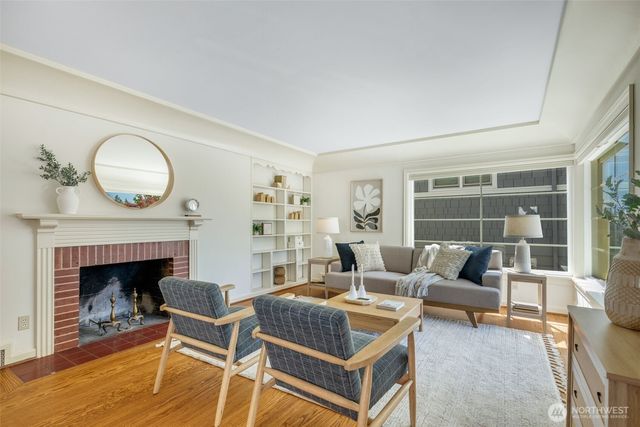 4335 NE 42nd Street, Seattle, WA 98105