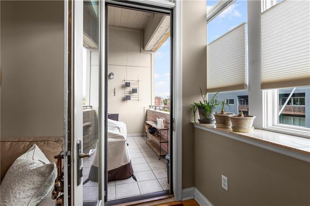 2929 McGee Trafficway 305, Kansas City, MO 64108