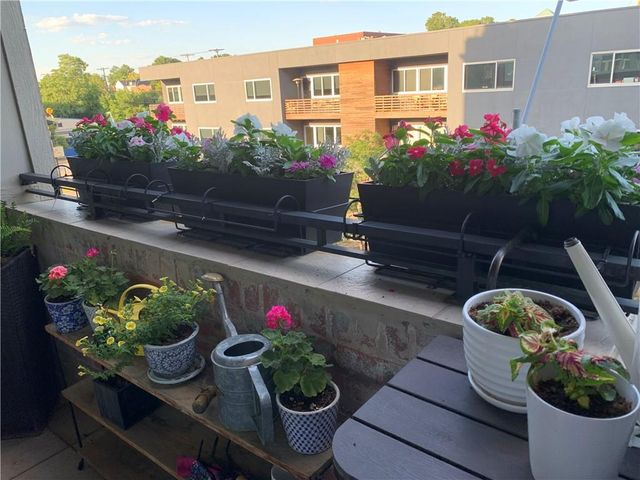 2929 McGee Trafficway 305, Kansas City, MO 64108