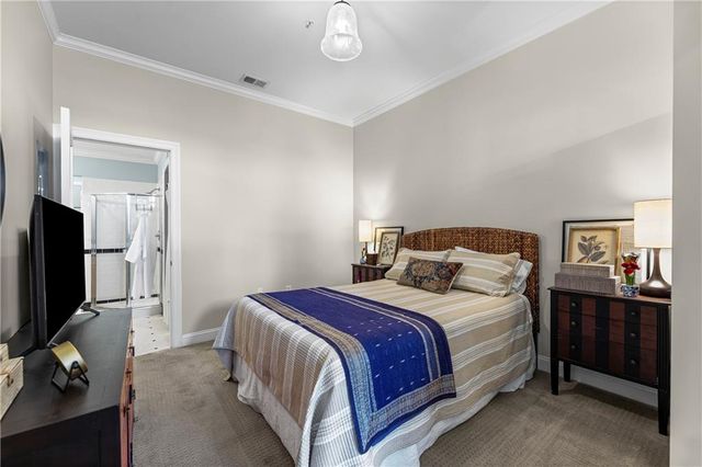 2929 McGee Trafficway 305, Kansas City, MO 64108