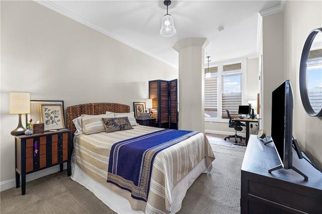 2929 McGee Trafficway 305, Kansas City, MO 64108