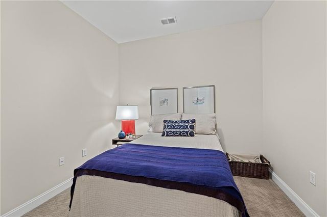 2929 McGee Trafficway 305, Kansas City, MO 64108