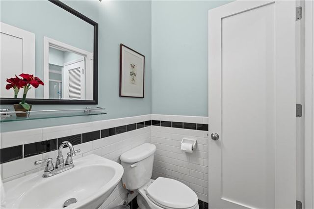 2929 McGee Trafficway 305, Kansas City, MO 64108