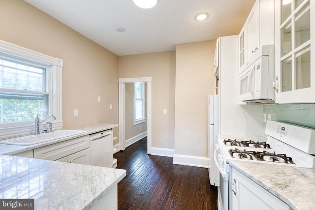 806 HOMESTEAD ST, Baltimore, MD 21218