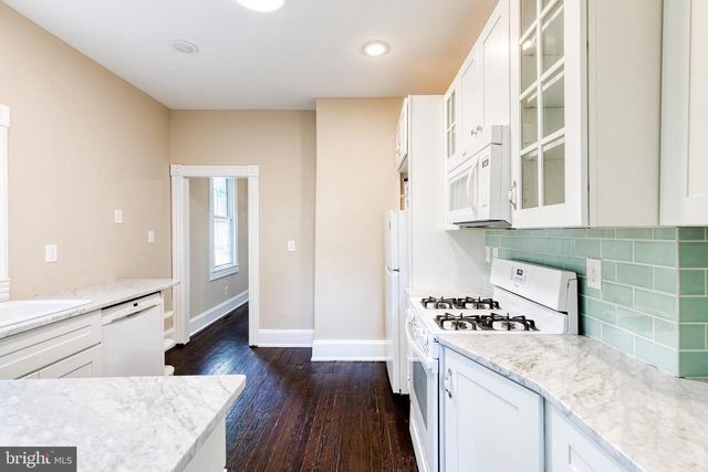 806 HOMESTEAD ST, Baltimore, MD 21218