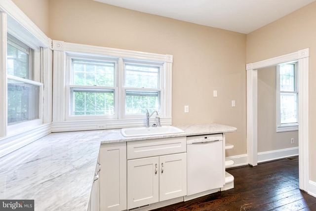 806 HOMESTEAD ST, Baltimore, MD 21218