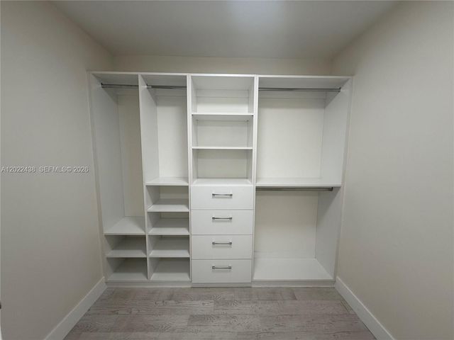 801 N Venetian Dr 408, Miami, FL 33139