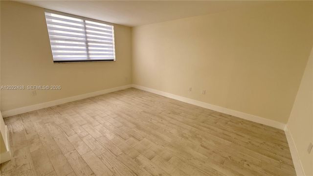 801 N Venetian Dr 408, Miami, FL 33139