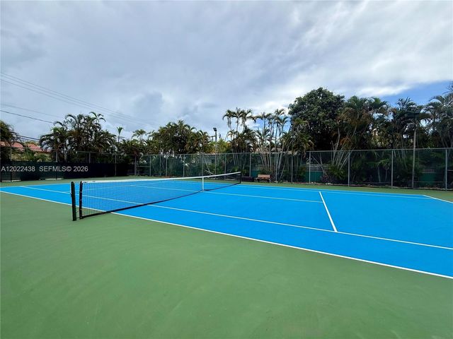 801 N Venetian Dr 408, Miami, FL 33139
