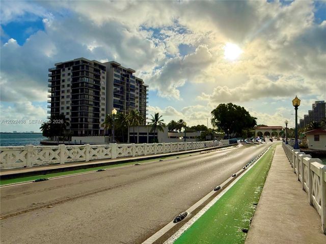 801 N Venetian Dr 408, Miami, FL 33139