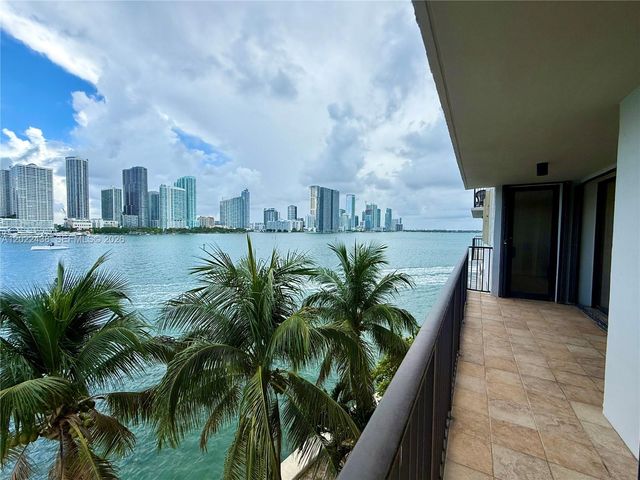 801 N Venetian Dr 408, Miami, FL 33139