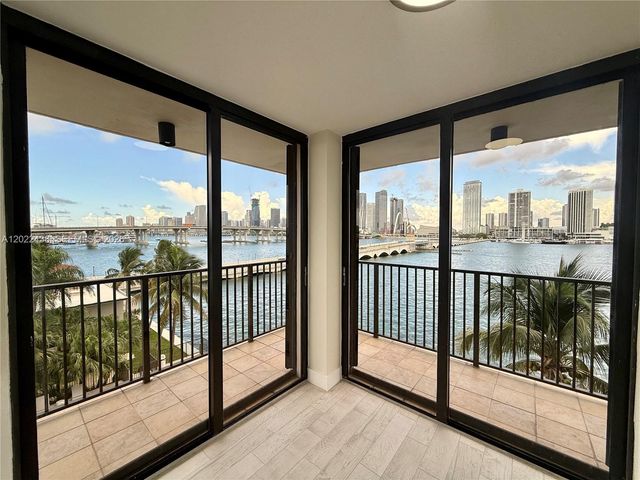 801 N Venetian Dr 408, Miami, FL 33139