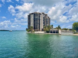 801 N Venetian Dr 408, Miami, FL 33139