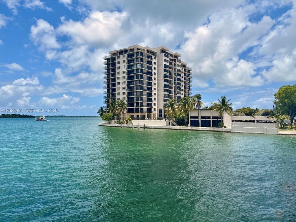 801 N Venetian Dr 408, Miami, FL 33139