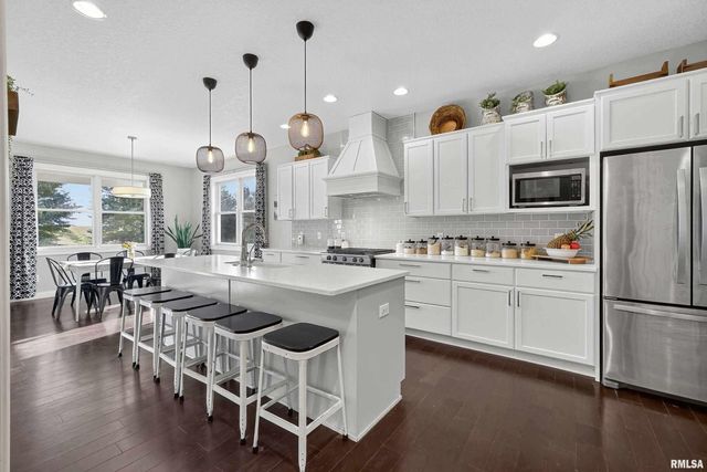 20830 270TH Street, Eldridge, IA 52748