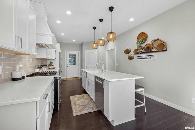 20830 270TH Street, Eldridge, IA 52748