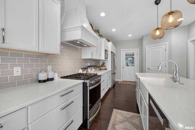 20830 270TH Street, Eldridge, IA 52748