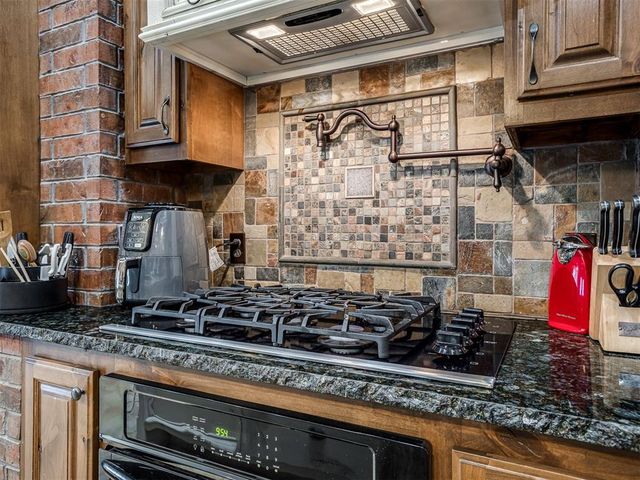 530 Westwind Drive, Newcastle, OK 73065