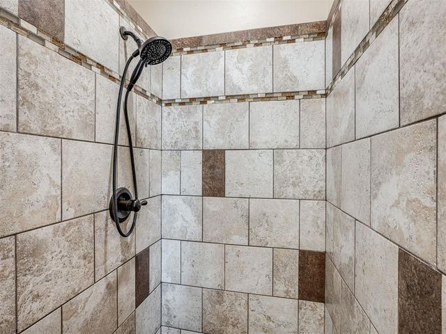 530 Westwind Drive, Newcastle, OK 73065