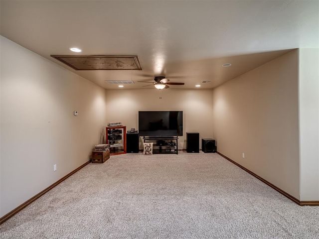 530 Westwind Drive, Newcastle, OK 73065