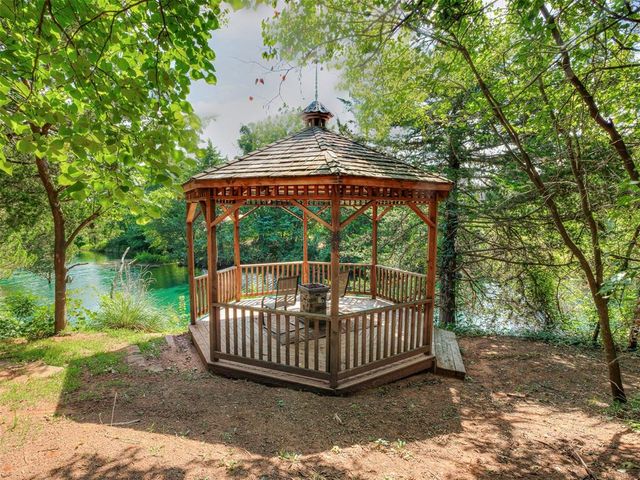 530 Westwind Drive, Newcastle, OK 73065