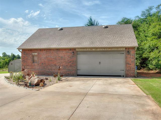 530 Westwind Drive, Newcastle, OK 73065