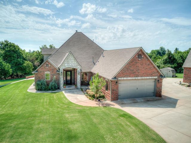 530 Westwind Drive, Newcastle, OK 73065