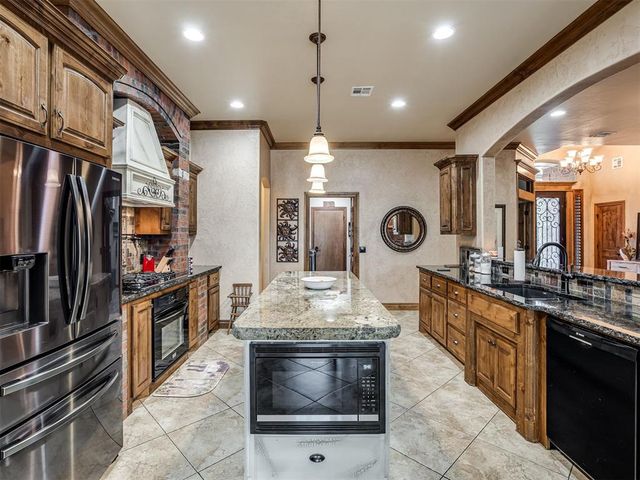 530 Westwind Drive, Newcastle, OK 73065