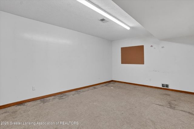 2211 Hilltop Drive, Lansing, MI 48917