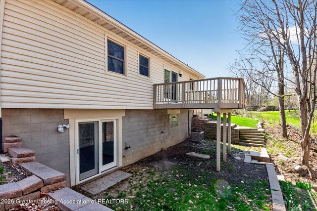 2211 Hilltop Drive, Lansing, MI 48917